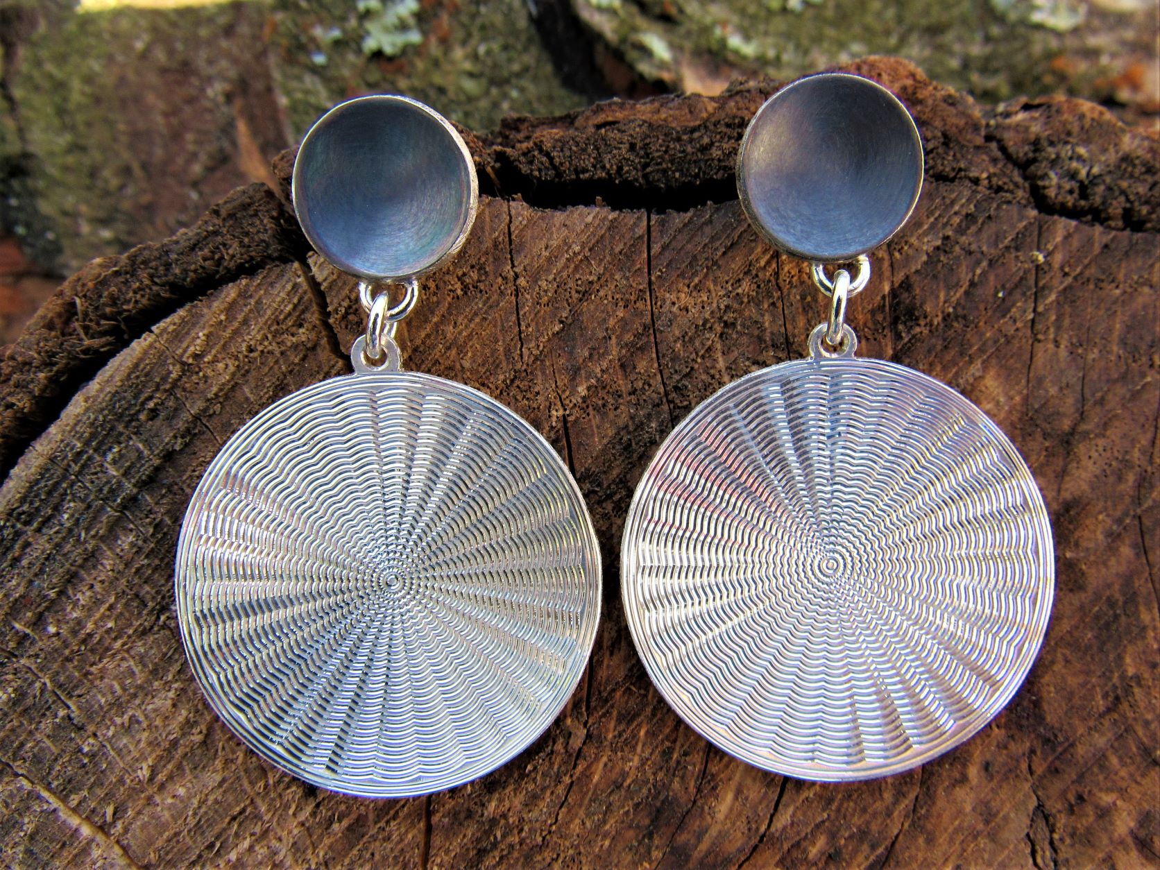 Ohrstecker mit Guilloche-Gravur